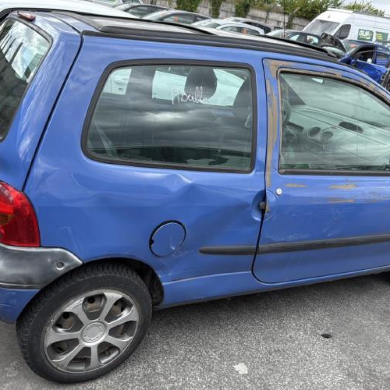 Pare boue avant droit RENAULT TWINGO 1 Photo n°14