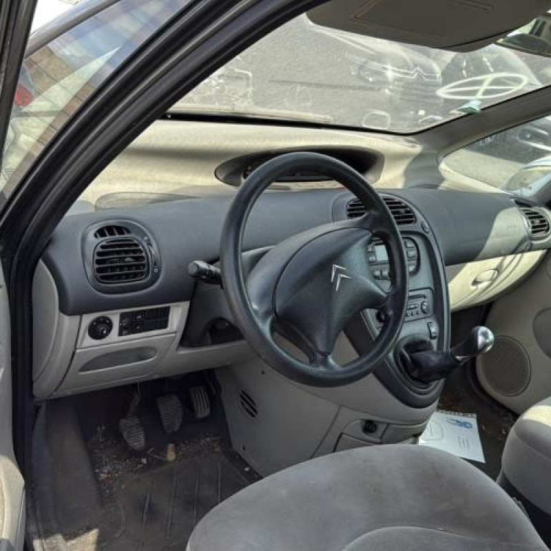 Feu arriere principal gauche (feux) CITROEN XSARA PICASSO Photo n°13