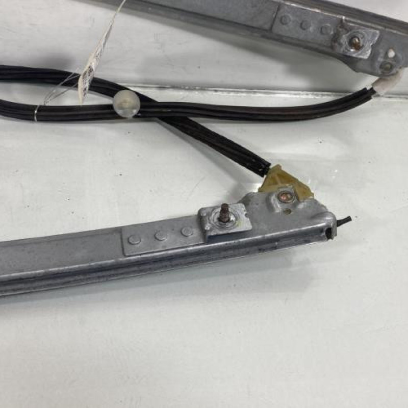 Leve vitre electrique avant gauche CITROEN XSARA PICASSO Photo n°3