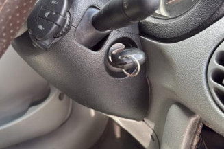 Poignee interieur porte laterale gauche RENAULT KANGOO 1