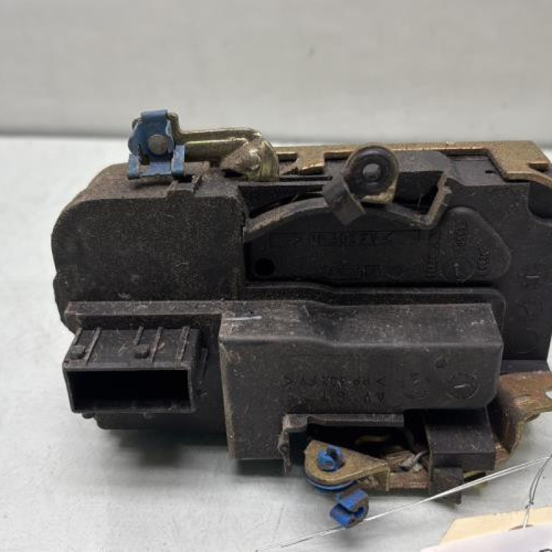 Serrure avant gauche CITROEN BERLINGO 1 Photo n°2