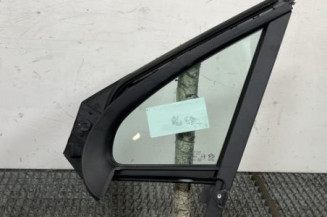 Custode avant droit (porte) PEUGEOT 2008 1
