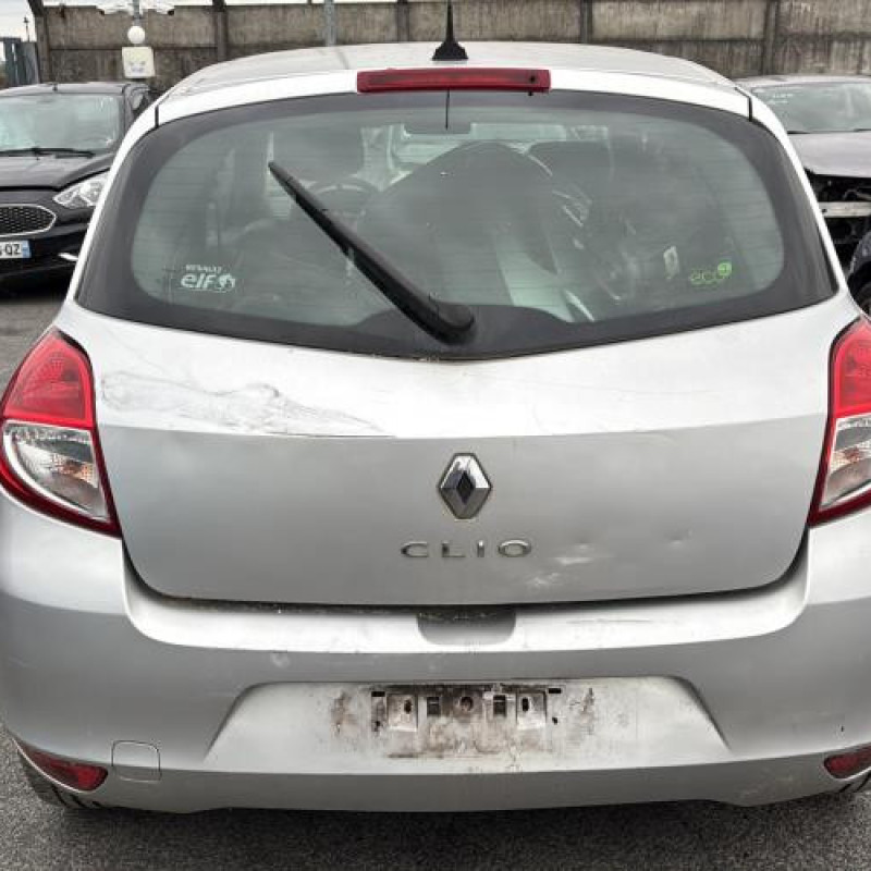 Porte avant droit RENAULT CLIO 3 Photo n°12