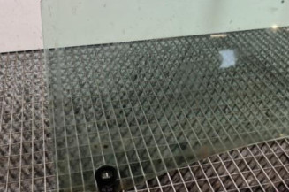 Vitre avant gauche RENAULT CLIO 3
