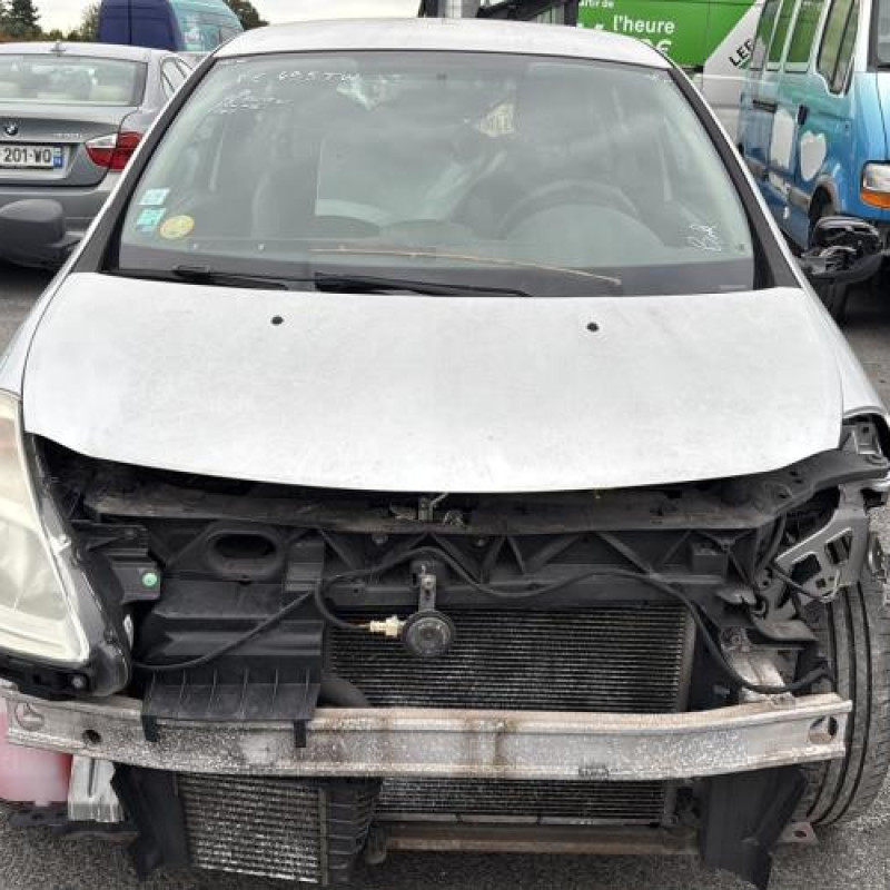 Vitre avant gauche RENAULT CLIO 3 Photo n°12