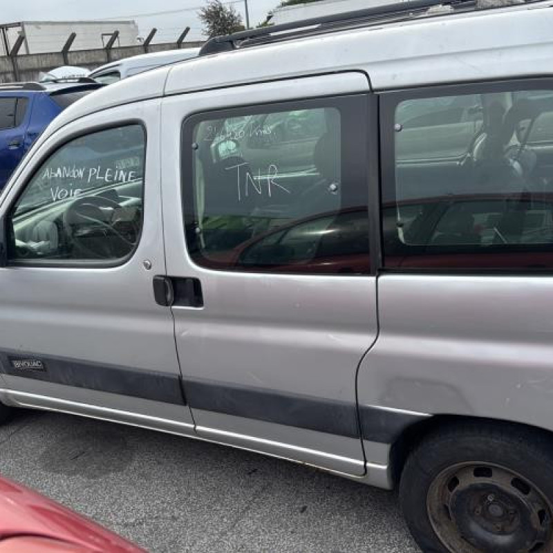 Feu arriere stop central CITROEN BERLINGO 1 Photo n°12