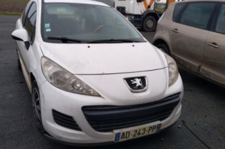 Attache ceinture avant gauche PEUGEOT 207