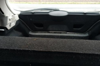 Attache ceinture avant gauche PEUGEOT 207