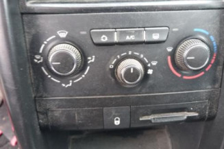 Attache ceinture avant gauche PEUGEOT 207