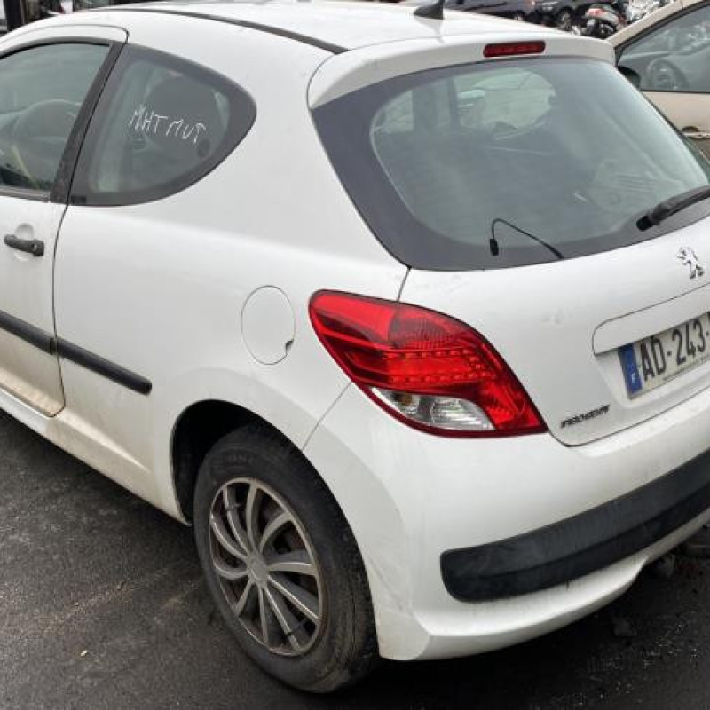 Attache ceinture avant gauche PEUGEOT 207 Photo n°17