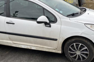 Attache ceinture avant gauche PEUGEOT 207