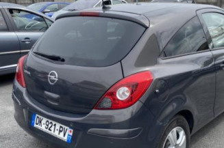 Custode avant gauche OPEL CORSA D