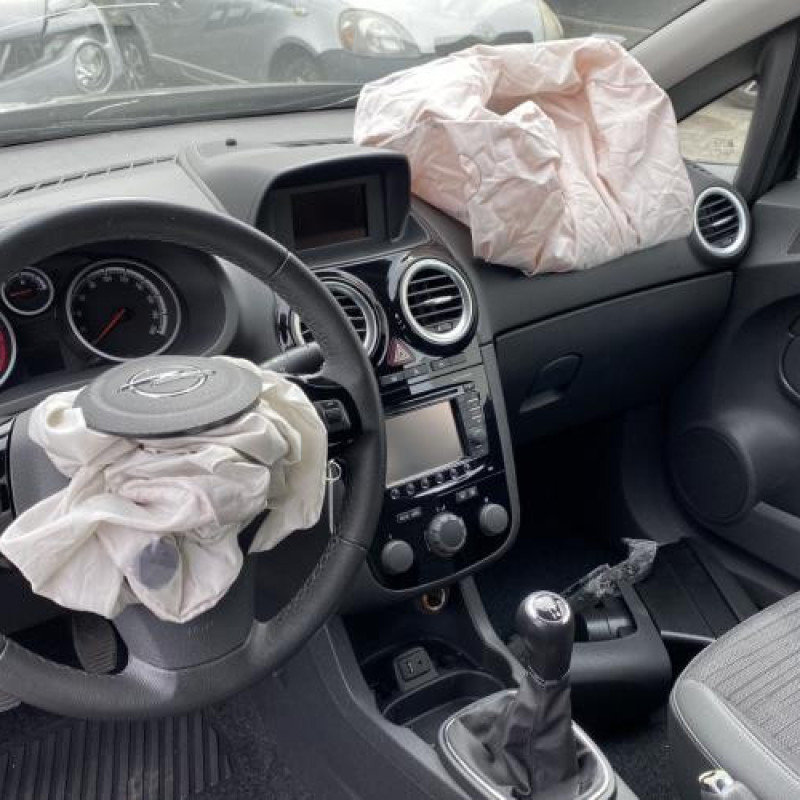 Plage arriere OPEL CORSA D Photo n°18
