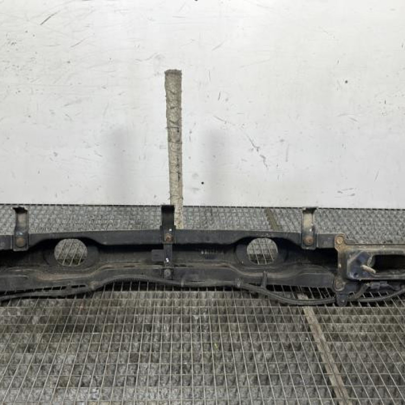 Renfort pare choc arriere (traverse) HYUNDAI IX 35 Photo n°4