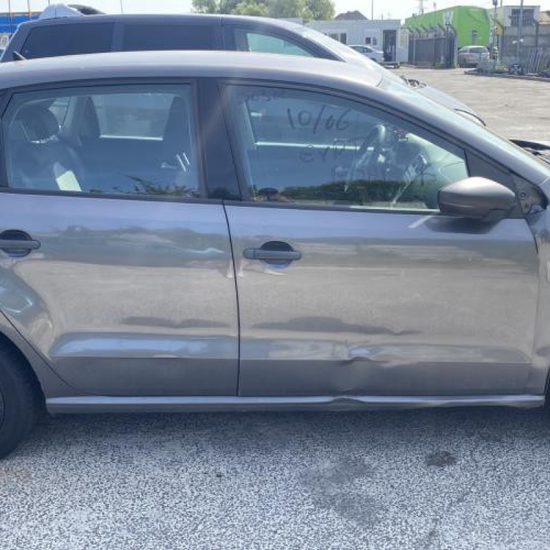 Feu arriere principal gauche (feux) VOLKSWAGEN POLO 5 Photo n°9