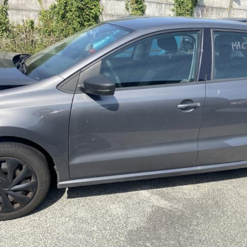 Feu arriere principal gauche (feux) VOLKSWAGEN POLO 5 Photo n°10