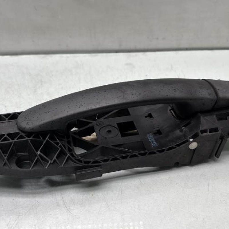 Poignee porte arriere droit VOLKSWAGEN POLO 5 Photo n°1