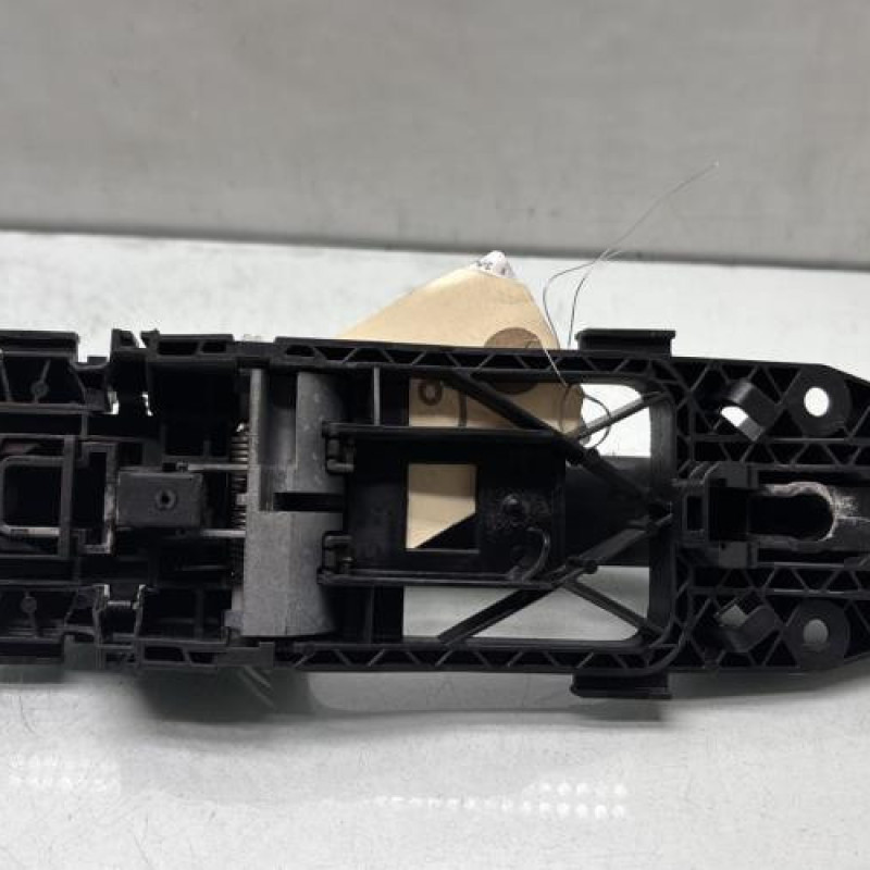 Poignee porte arriere droit VOLKSWAGEN POLO 5 Photo n°3