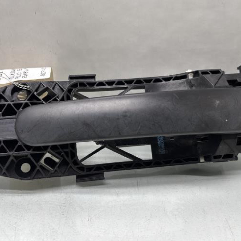 Poignee porte avant droit VOLKSWAGEN POLO 5 Photo n°1