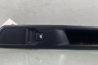 Interrupteur de leve vitre avant droit CITROEN JUMPY 3 M Photo n°1