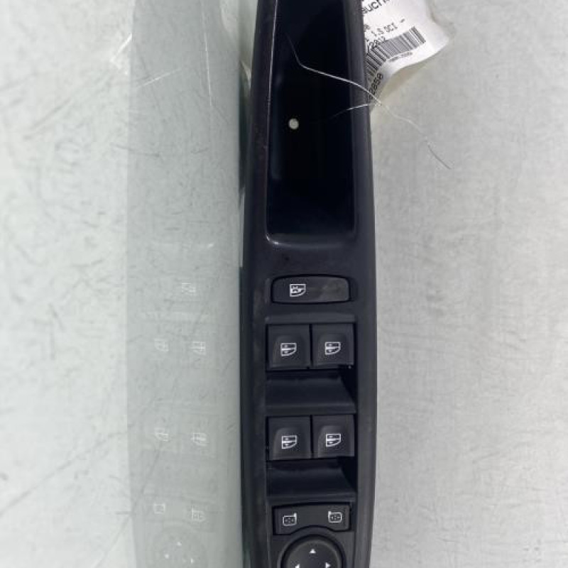 Interrupteur de leve vitre avant gauche RENAULT MEGANE 3 Photo n°1