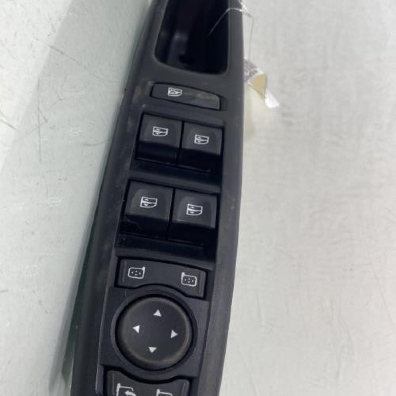 Interrupteur de leve vitre avant gauche RENAULT MEGANE 3 Photo n°3