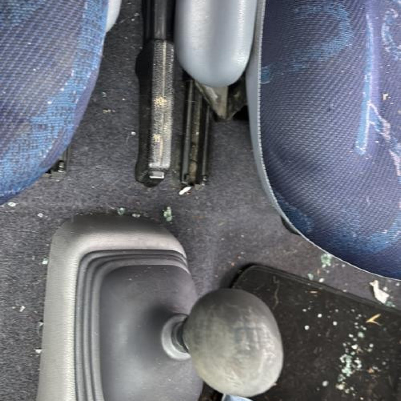 Leve vitre electrique avant gauche RENAULT TWINGO 1 Photo n°19