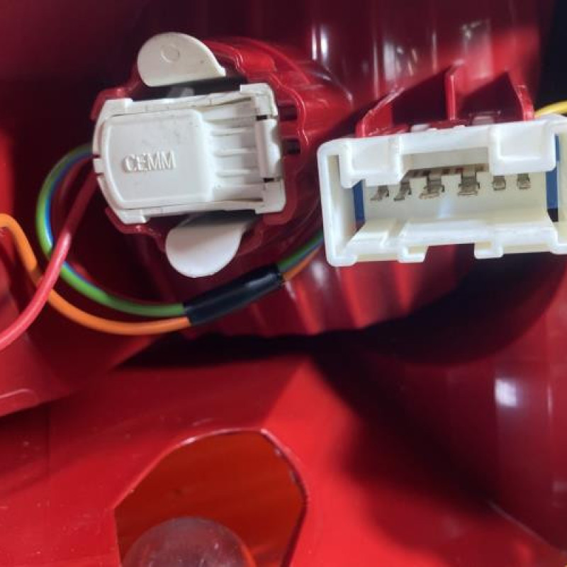 Feu arriere principal gauche (feux) PEUGEOT 407 Photo n°3