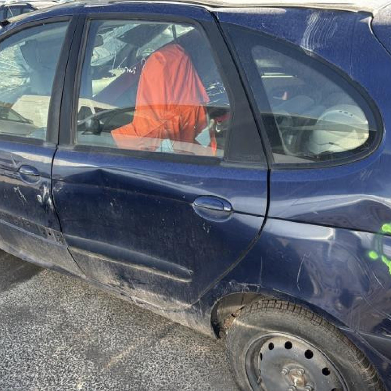 Feu arriere principal gauche (feux) RENAULT SCENIC 1 Photo n°9