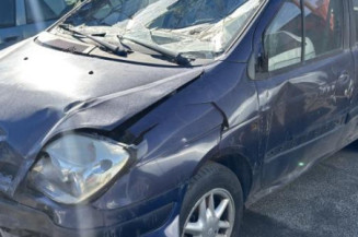 Leve vitre electrique avant droit RENAULT SCENIC 1