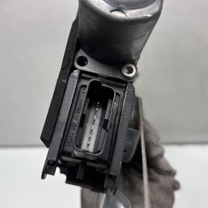 Leve vitre electrique avant gauche PEUGEOT 308 1 SW Photo n°4