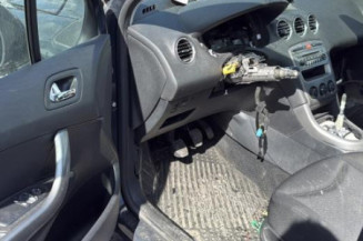 Serrure avant gauche PEUGEOT 308 1 SW