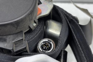 Pretensionneur de ceinture avant droit PEUGEOT 208 1