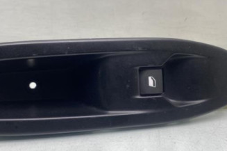 Interrupteur de leve vitre avant droit PEUGEOT 208 1 Photo n°1