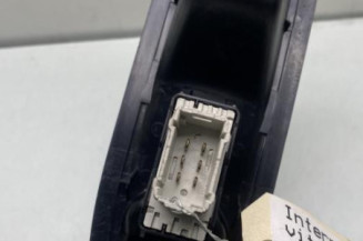 Interrupteur de leve vitre avant droit PEUGEOT 208 1