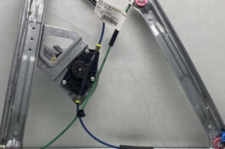 Leve vitre electrique avant droit PEUGEOT 208 1 Photo n°1