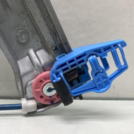 Leve vitre electrique avant droit PEUGEOT 208 1