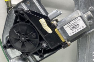 Leve vitre electrique avant droit PEUGEOT 208 1