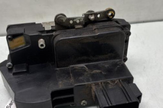 Serrure arriere gauche FORD FIESTA 5