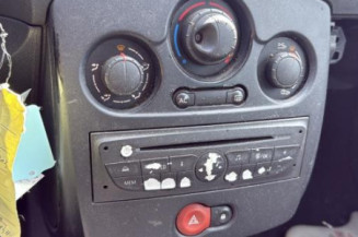 Attache ceinture avant droit RENAULT CLIO 3