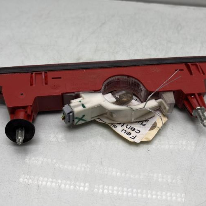 Feu arriere stop central PEUGEOT PARTNER 2 Photo n°2