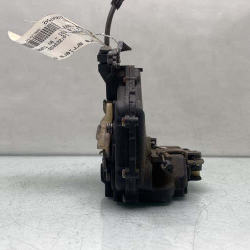 Serrure de coffre AUDI A3 2 Photo n°8