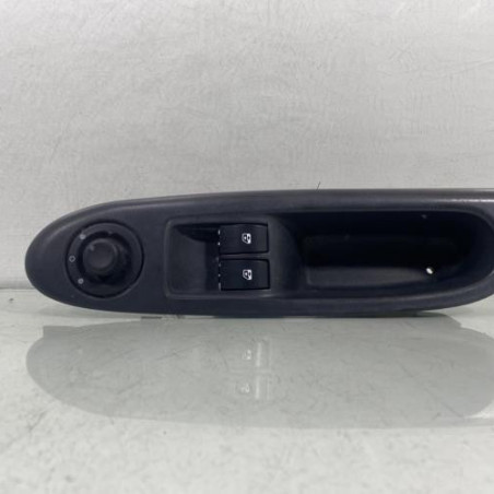 Interrupteur de leve vitre avant gauche RENAULT CLIO 2 Photo n°1