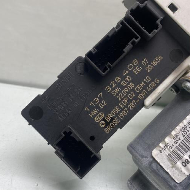 Leve vitre electrique avant gauche PEUGEOT 407 Photo n°7