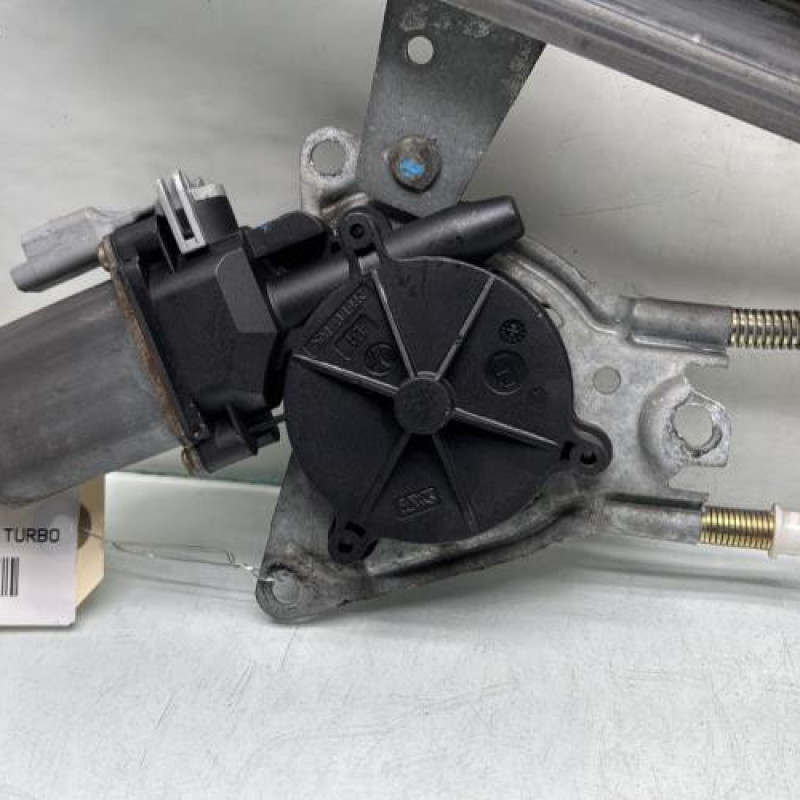 Leve vitre electrique avant gauche PEUGEOT 306 Photo n°4