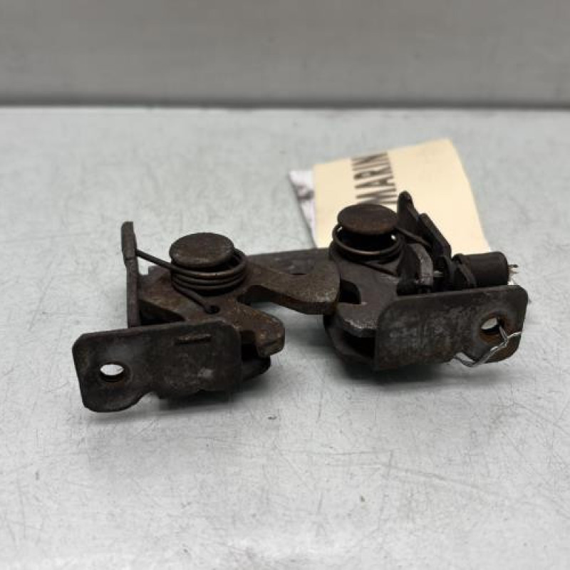 Fermeture de capot BMW SERIE 1 E87 Photo n°3