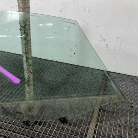 Vitre avant droit PEUGEOT 508 1