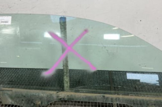 Vitre avant droit RENAULT MEGANE 2 Photo n°1