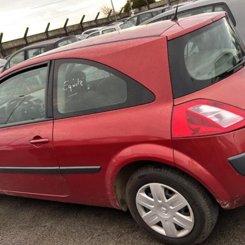 Vitre avant gauche RENAULT MEGANE 2 Photo n°10