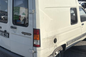 Vitre avant gauche RENAULT EXPRESS